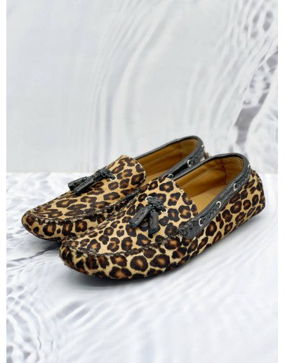 รองเท้าโลฟเฟอร์ผู้ชาย JIMMY CHOO ลายเสือ วัสดุหนังขนโพนี่ ผสมหนังเคลือบเงา